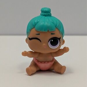 LOL Surprise Lil Genie Series 2 Lil Sisters 2-057 Teal Hair Pink Diaper Winking